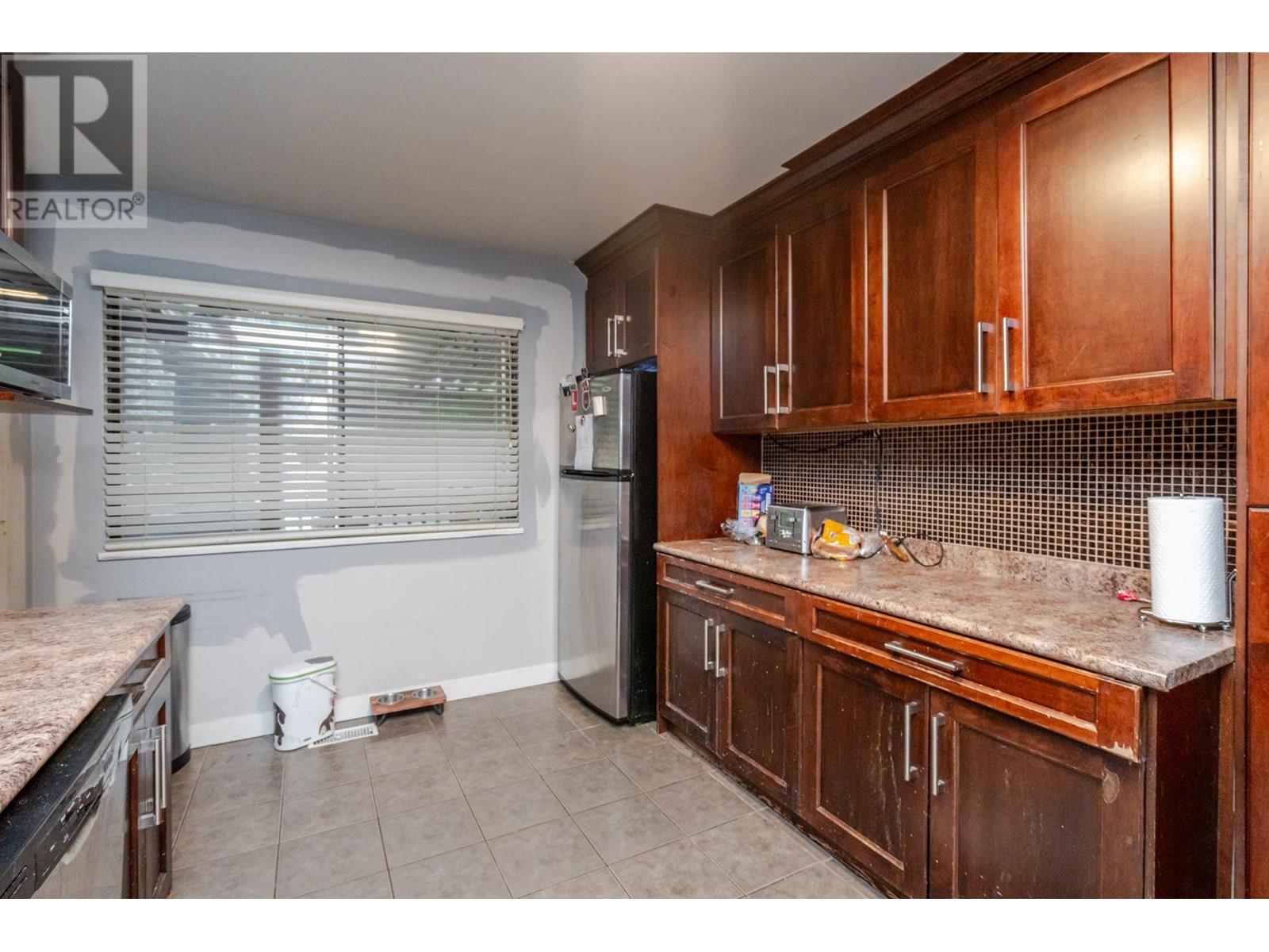 654 Linton Street, Coquitlam, British Columbia  V3J 6J9 - Photo 16 - R3032769