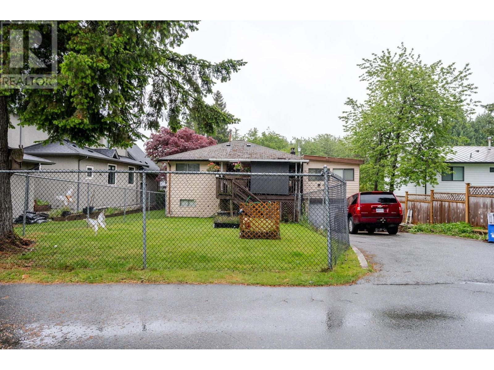 654 Linton Street, Coquitlam, British Columbia  V3J 6J9 - Photo 7 - R3032769
