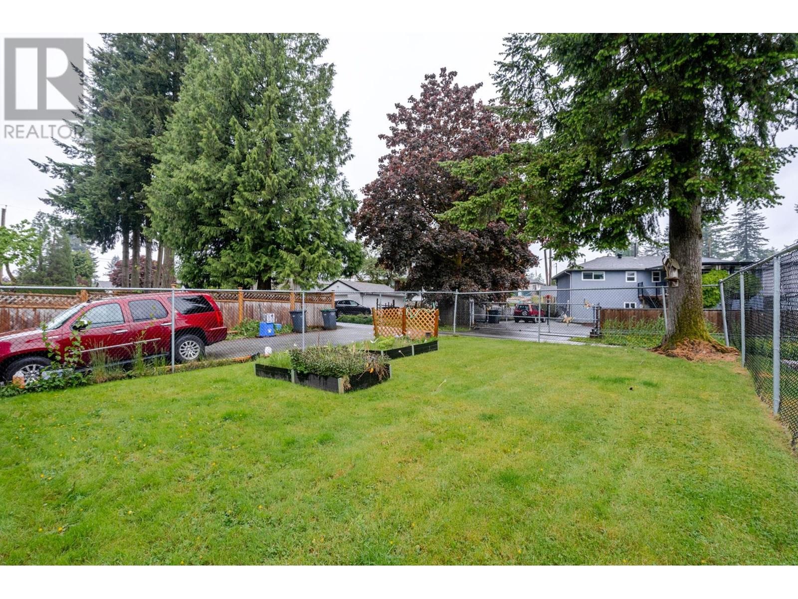 654 Linton Street, Coquitlam, British Columbia  V3J 6J9 - Photo 9 - R3032769