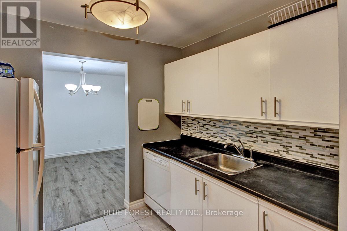 209 - 739 Deveron Crescent, London South, Ontario  N5Z 4Y1 - Photo 6 - X12119901