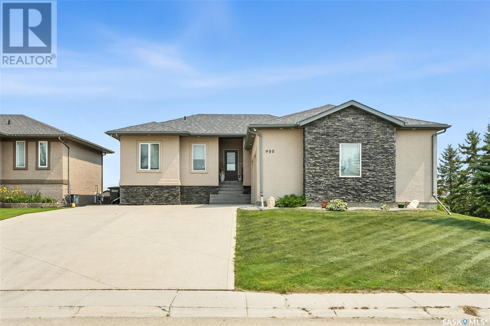 900 Water Ridge CRESCENT, Humboldt, Saskatchewan