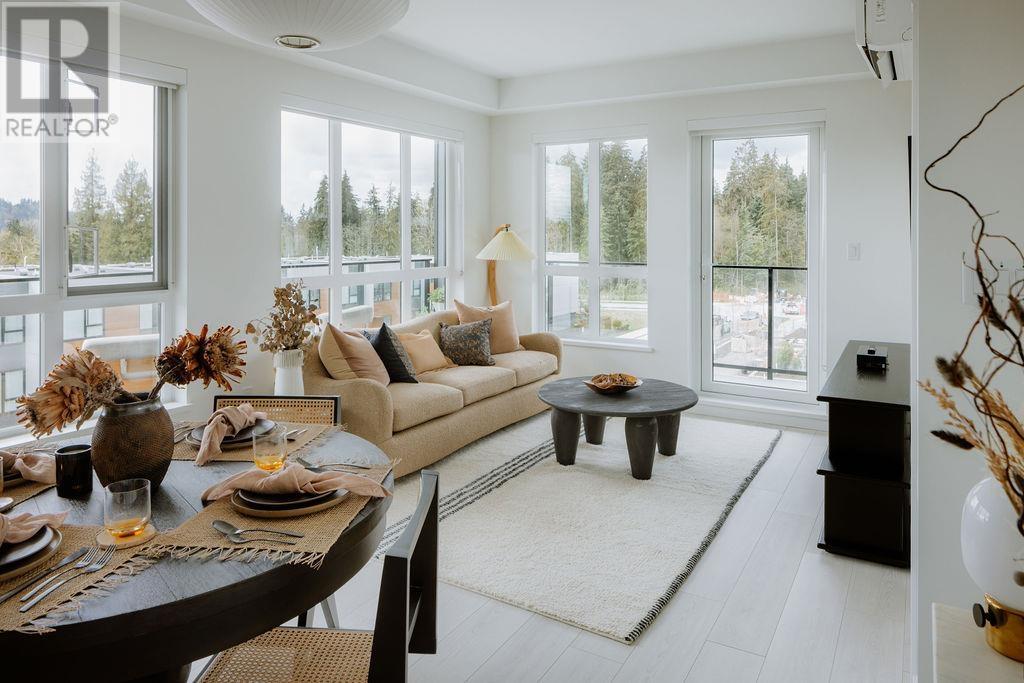 201 3594 Malsum Drive, North Vancouver, British Columbia  V0V 0V0 - Photo 1 - R3032673