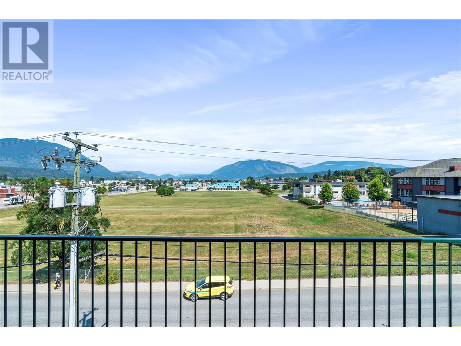 160 5 Avenue SW Unit# 401, salmon arm, British Columbia