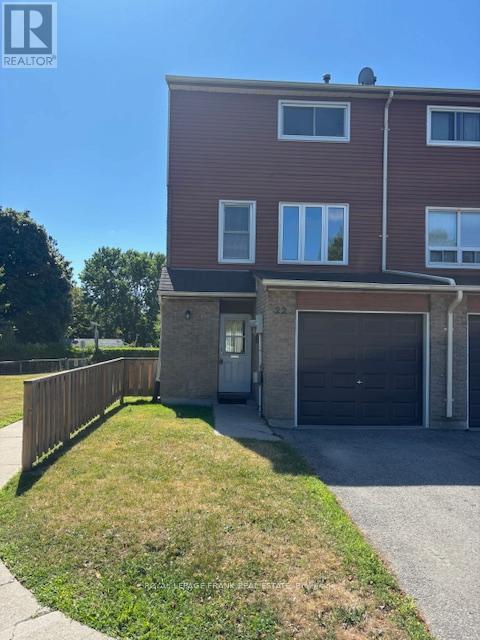 Charming Condo Townhouse!  Welcome to this beautifully maintained condo townhouse located in a quiet, family-friendly neighbourhood. Perfect for first-time buyers or young families, this home features a bright, open layout with a walkout to a private, fenced yard  ideal for kids, pets, or outdoor entertaining. Enjoy the convenience of nearby schools, parks, shopping, and transit, all while living in a safe and welcoming community. Don't miss this opportunity! (id:48254)