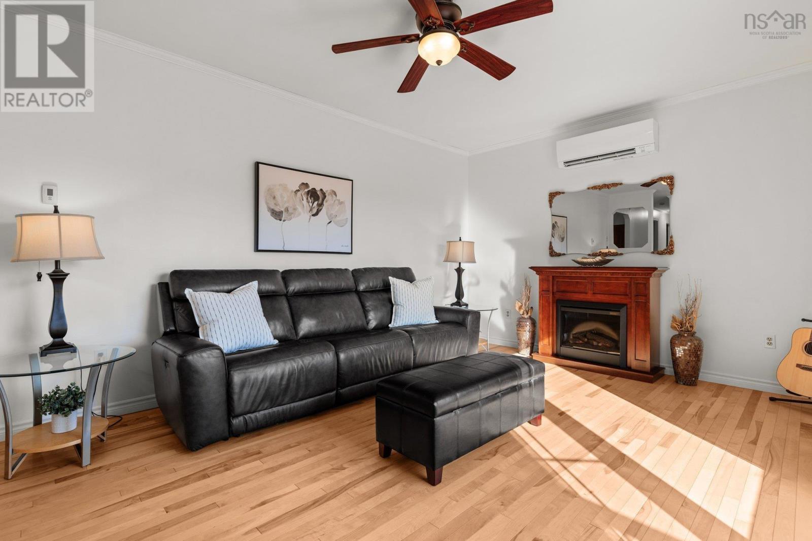 Property at 30 Shady Vista Drive image 3
