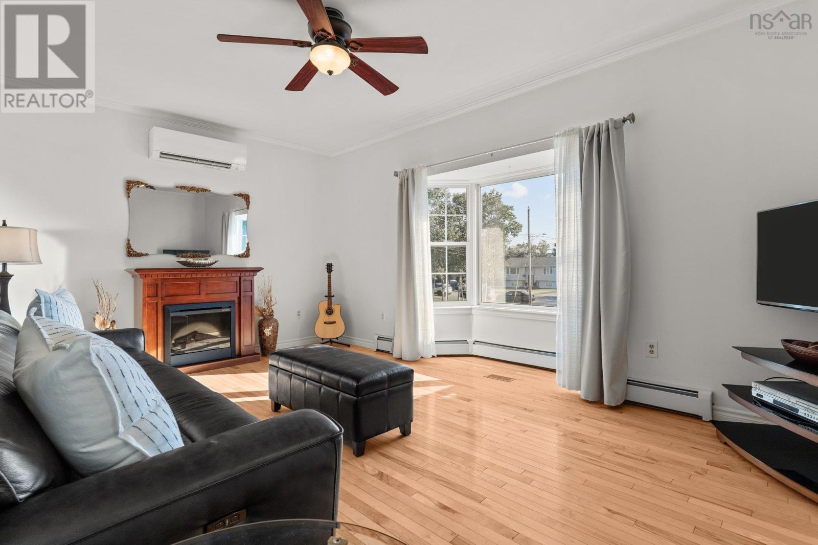 Property at 30 Shady Vista Drive image 2