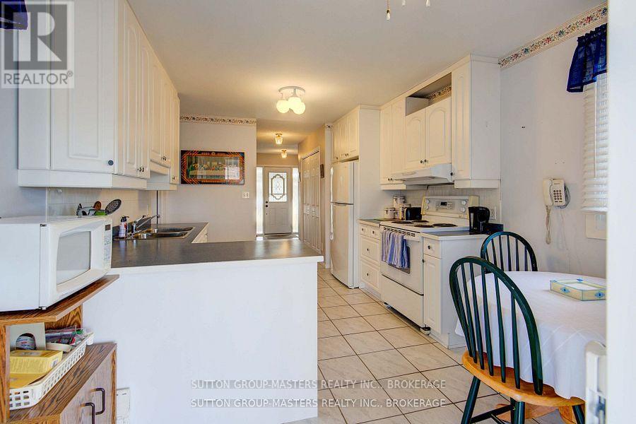 681 Rivermeade Avenue, Kingston (East Gardiners Rd), Ontario  K7M 7Z7 - Photo 32 - X12320202