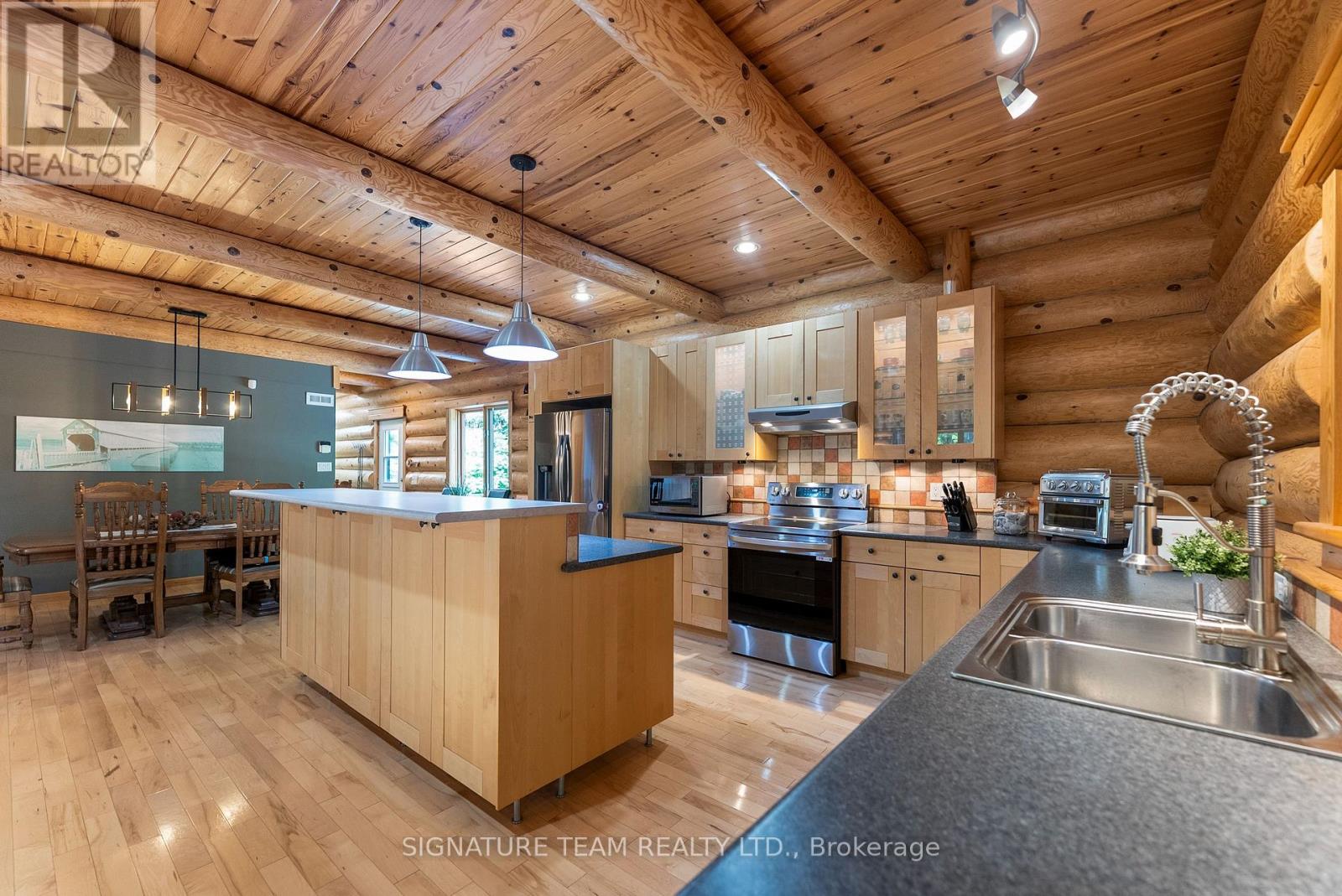 800 Woito Station Road, Laurentian Valley, Ontario  K2A 6W5 - Photo 11 - X12320350