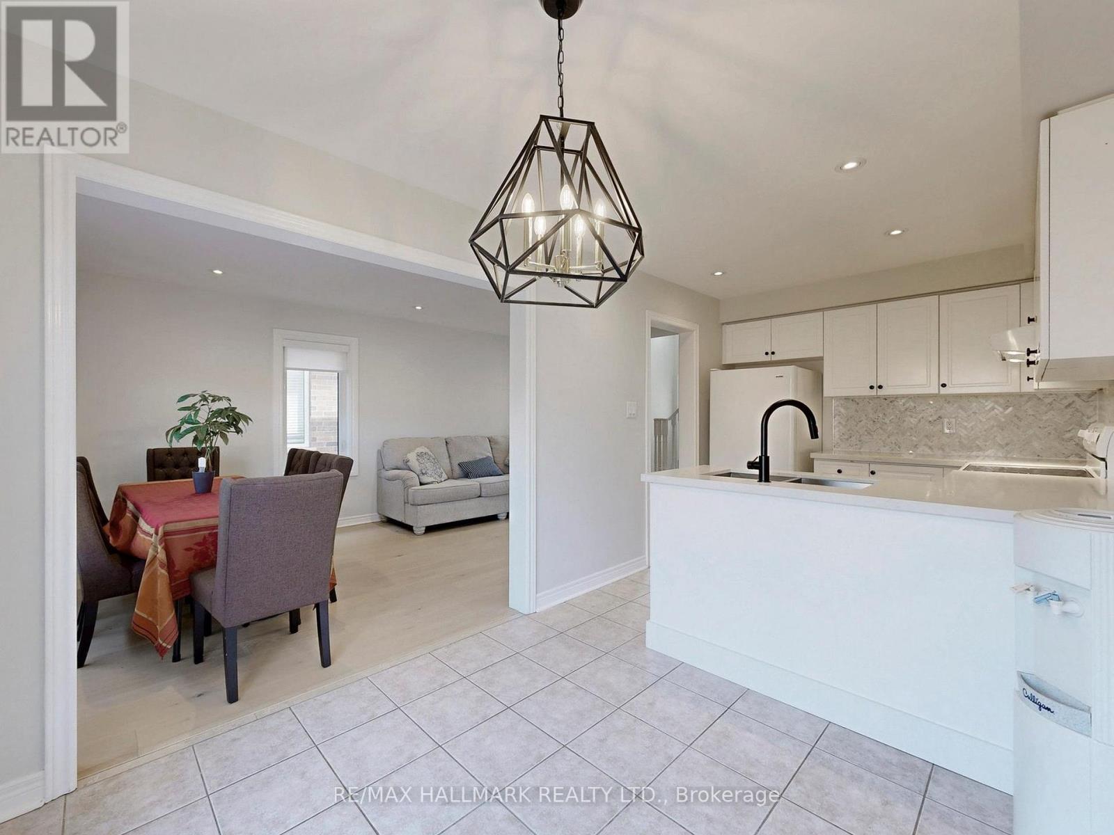 22 Laura Sabrina Drive, Vaughan, Ontario  L4H 1M6 - Photo 14 - N12320143