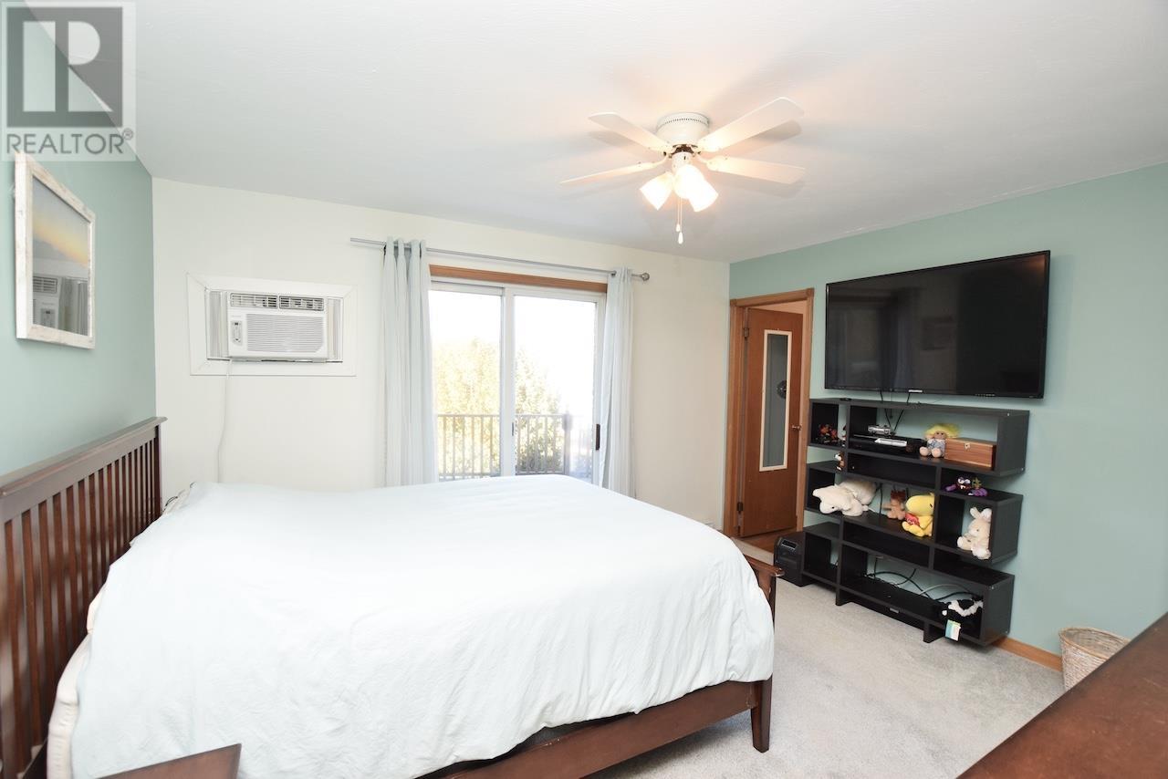 241 Woodward Ave, Blind River, Ontario  P0R 1B0 - Photo 14 - SM250123