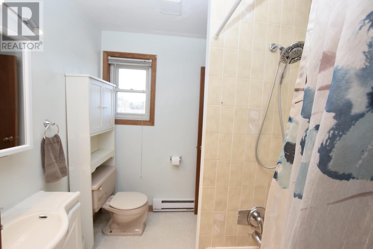 241 Woodward Ave, Blind River, Ontario  P0R 1B0 - Photo 22 - SM250123