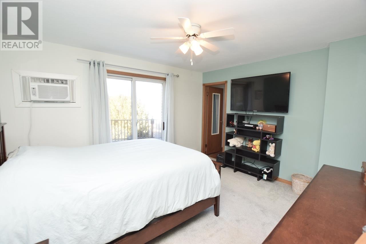 241 Woodward Ave, Blind River, Ontario  P0R 1B0 - Photo 15 - SM250123