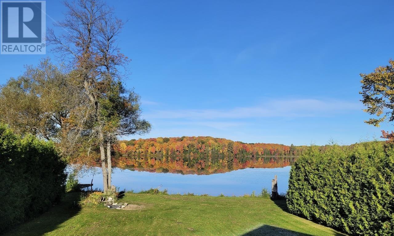 241 Woodward Ave, Blind River, Ontario  P0R 1B0 - Photo 3 - SM250123