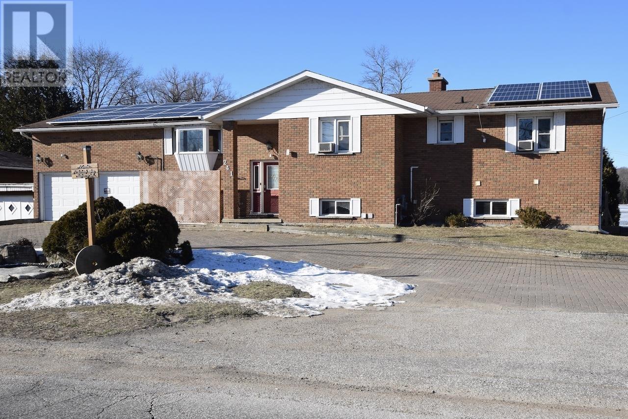 241 Woodward Ave, Blind River, Ontario  P0R 1B0 - Photo 37 - SM250123