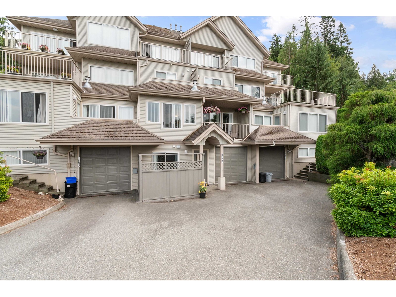 1602 5260 Goldspring Place, Promontory, Chilliwack, British Columbia  V2R 5S5 - Photo 2 - R3032820