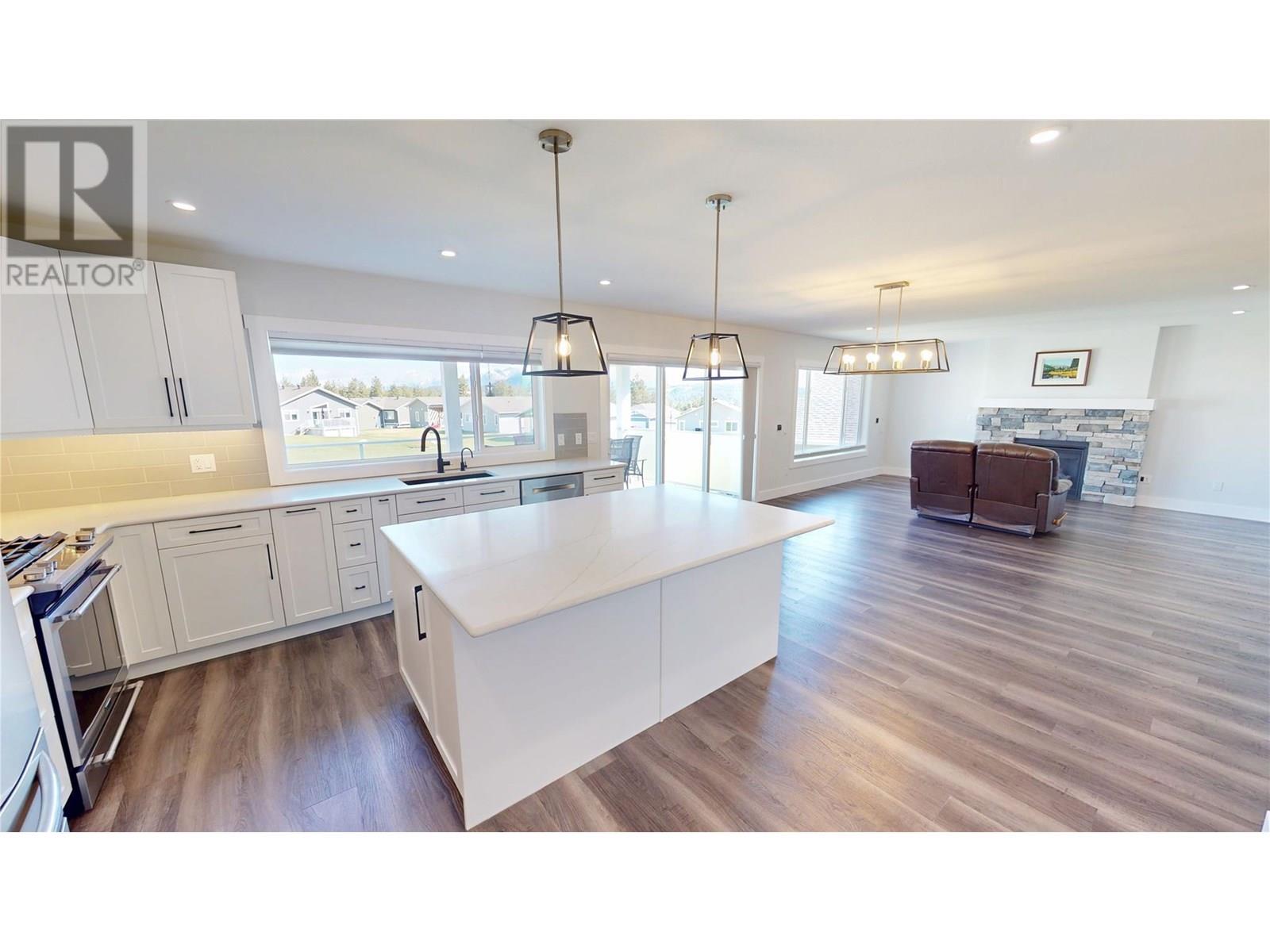 350 Legacy Lookout, Cranbrook, British Columbia V1C 0E4 - Photo 4 - 10344732