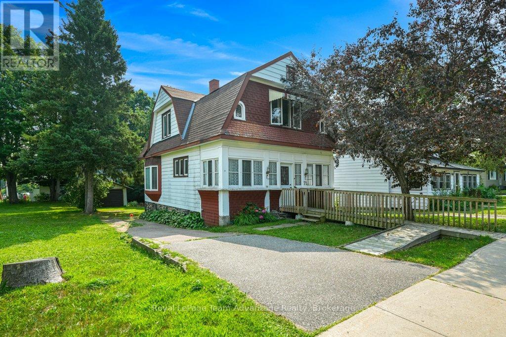 71 Gibson Street, Parry Sound, Ontario  P2A 1X2 - Photo 1 - X12320266