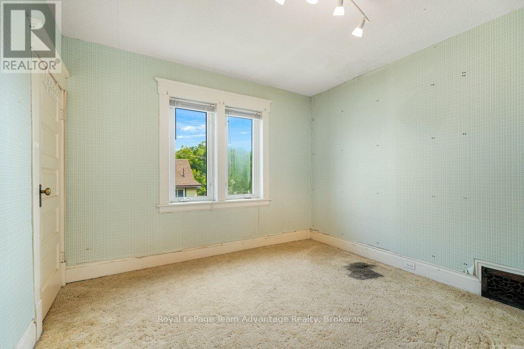 71 Gibson Street, Parry Sound, Ontario  P2A 1X2 - Photo 20 - X12320266