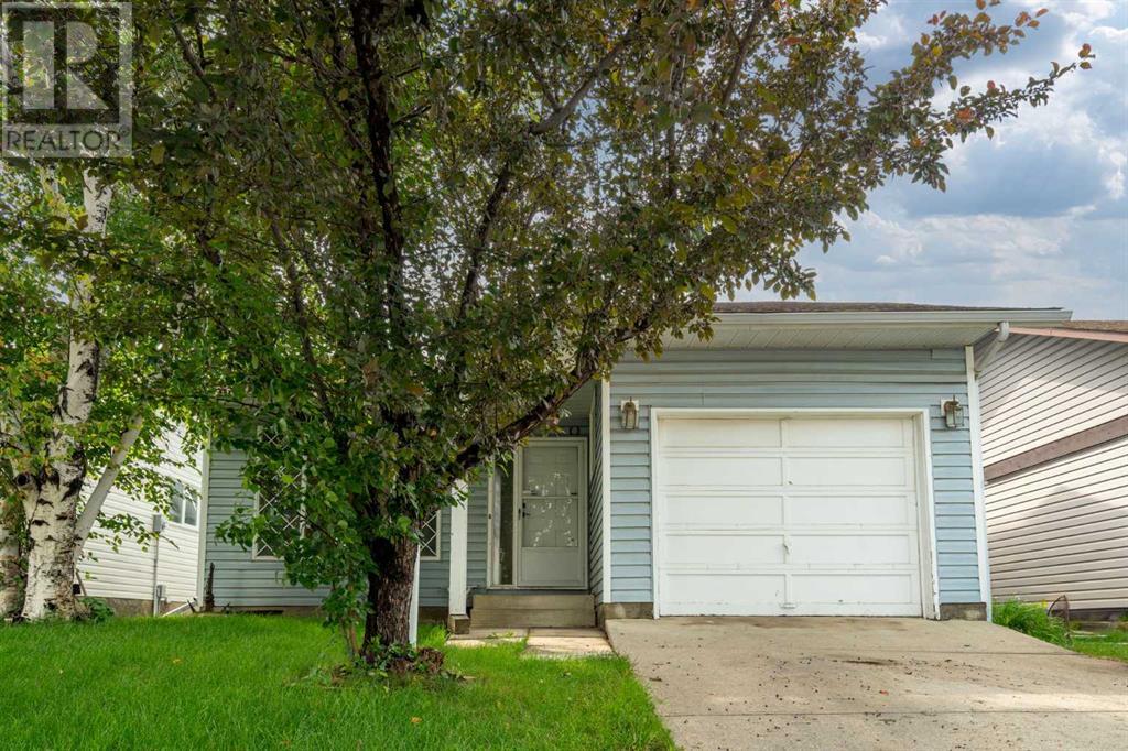 Property at 19 Cedargrove Place SW image 3
