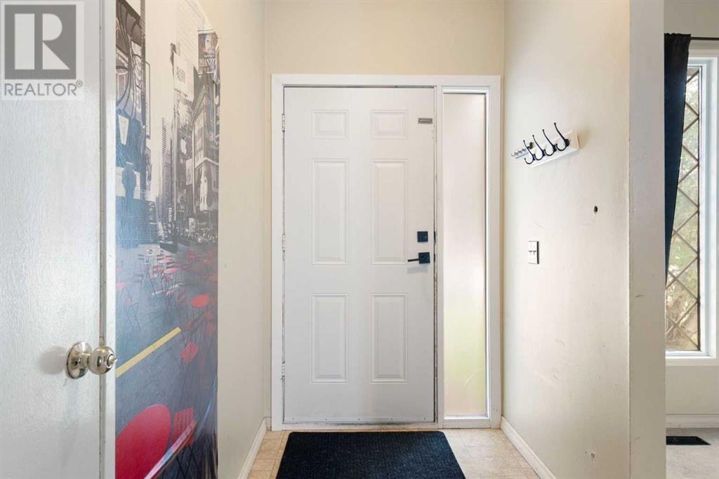 Property at 19 Cedargrove Place SW image 5