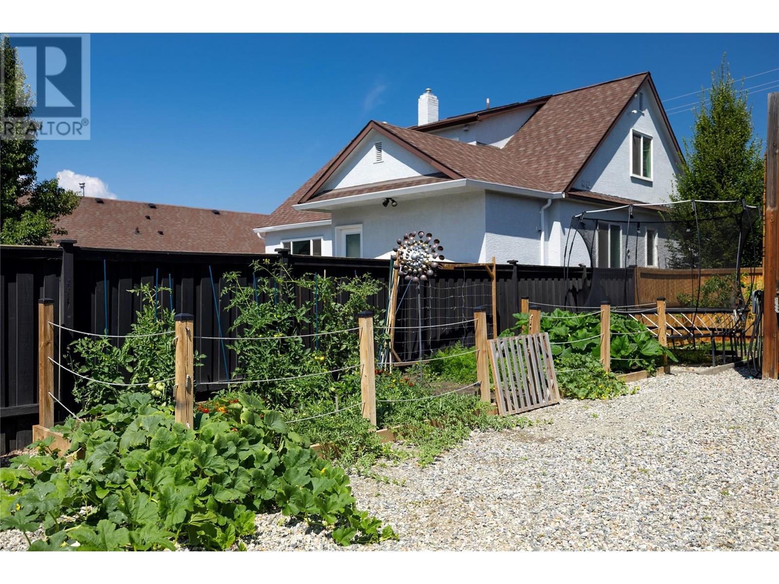 2500 39 Avenue, Vernon, British Columbia  V1T 3B5 - Photo 47 - 10356551