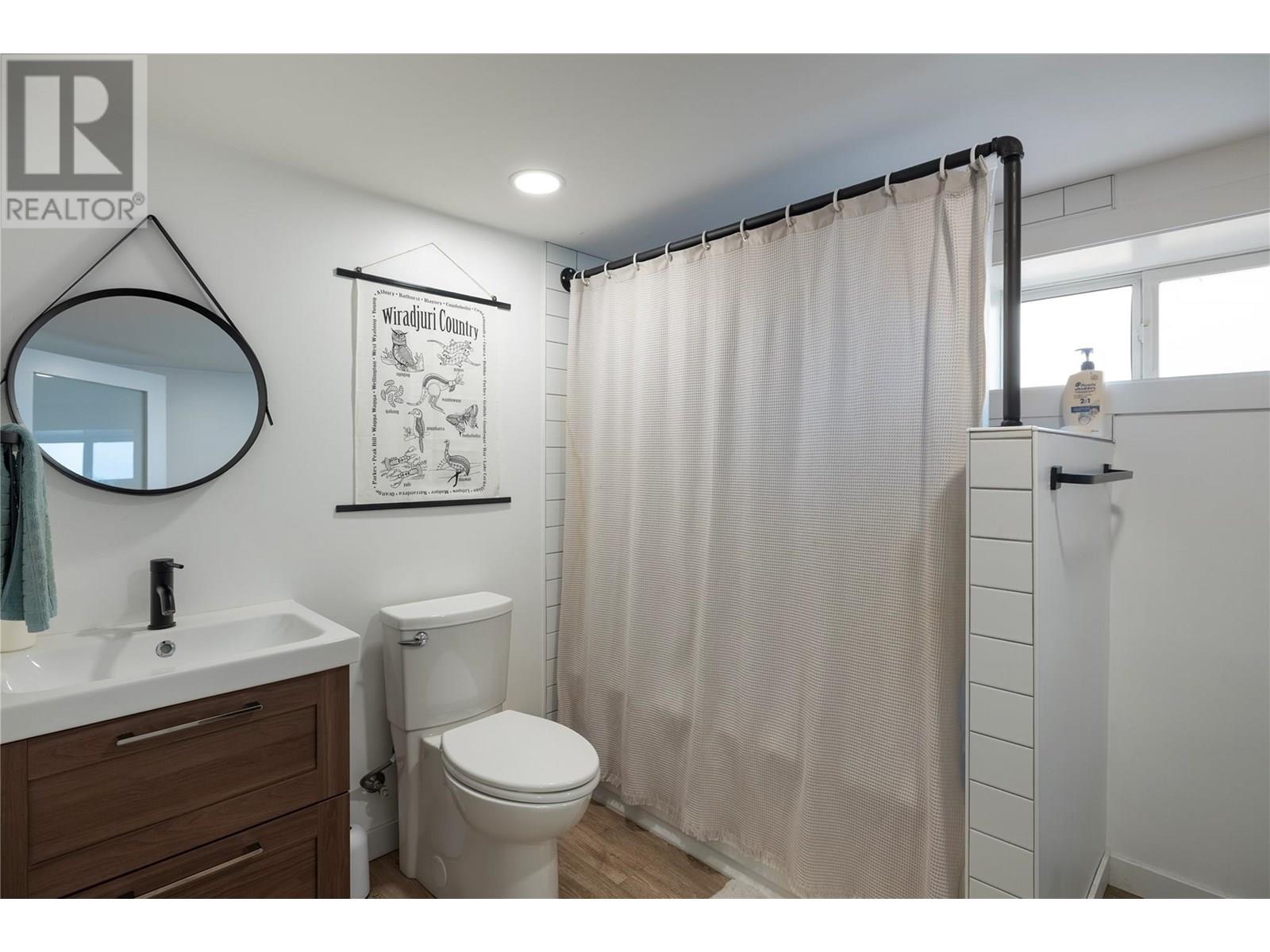 2500 39 Avenue, Vernon, British Columbia  V1T 3B5 - Photo 34 - 10356551