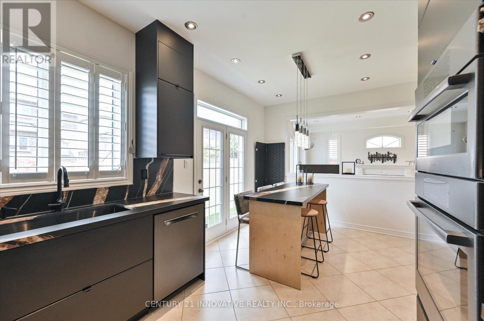 92 Riverwalk Drive, Markham, Ontario  L6B 0B9 - Photo 21 - N12320205