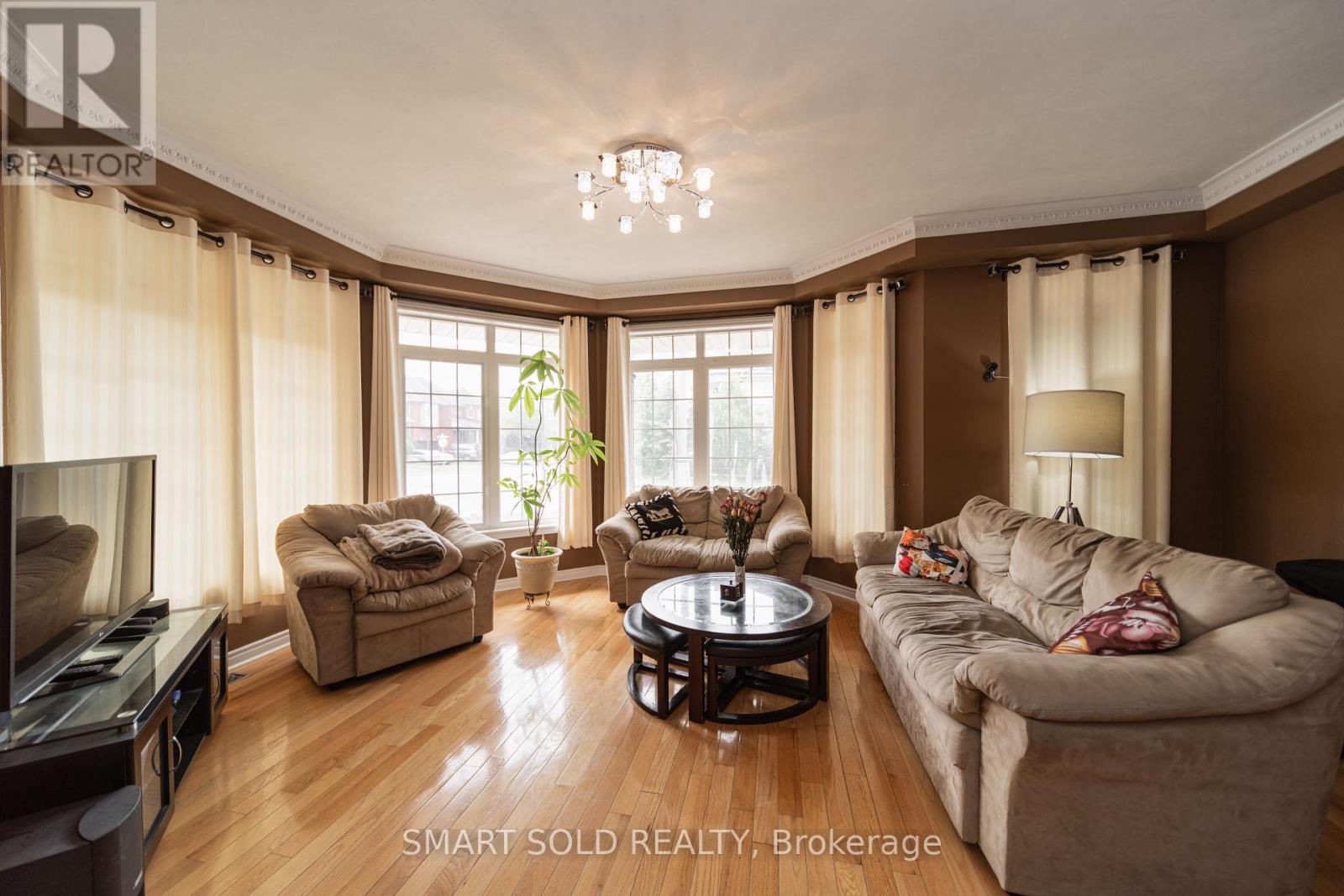 Property at 456 LA ROCCA AVENUE image 3