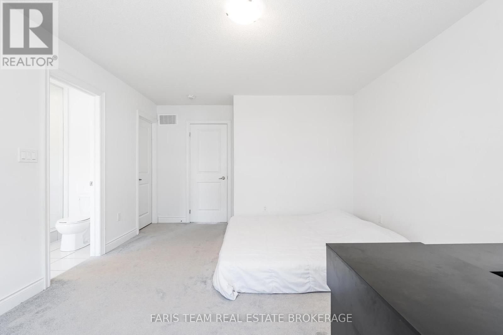 7 Lisa Street, Wasaga Beach, Ontario  L9Z 0K9 - Photo 13 - S12320349