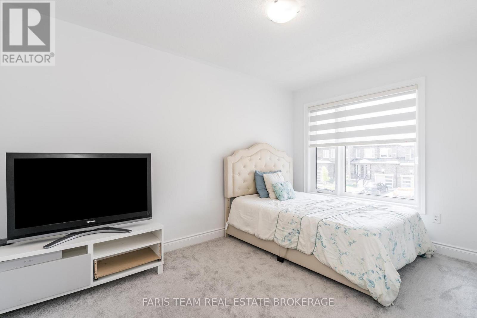 7 Lisa Street, Wasaga Beach, Ontario  L9Z 0K9 - Photo 15 - S12320349