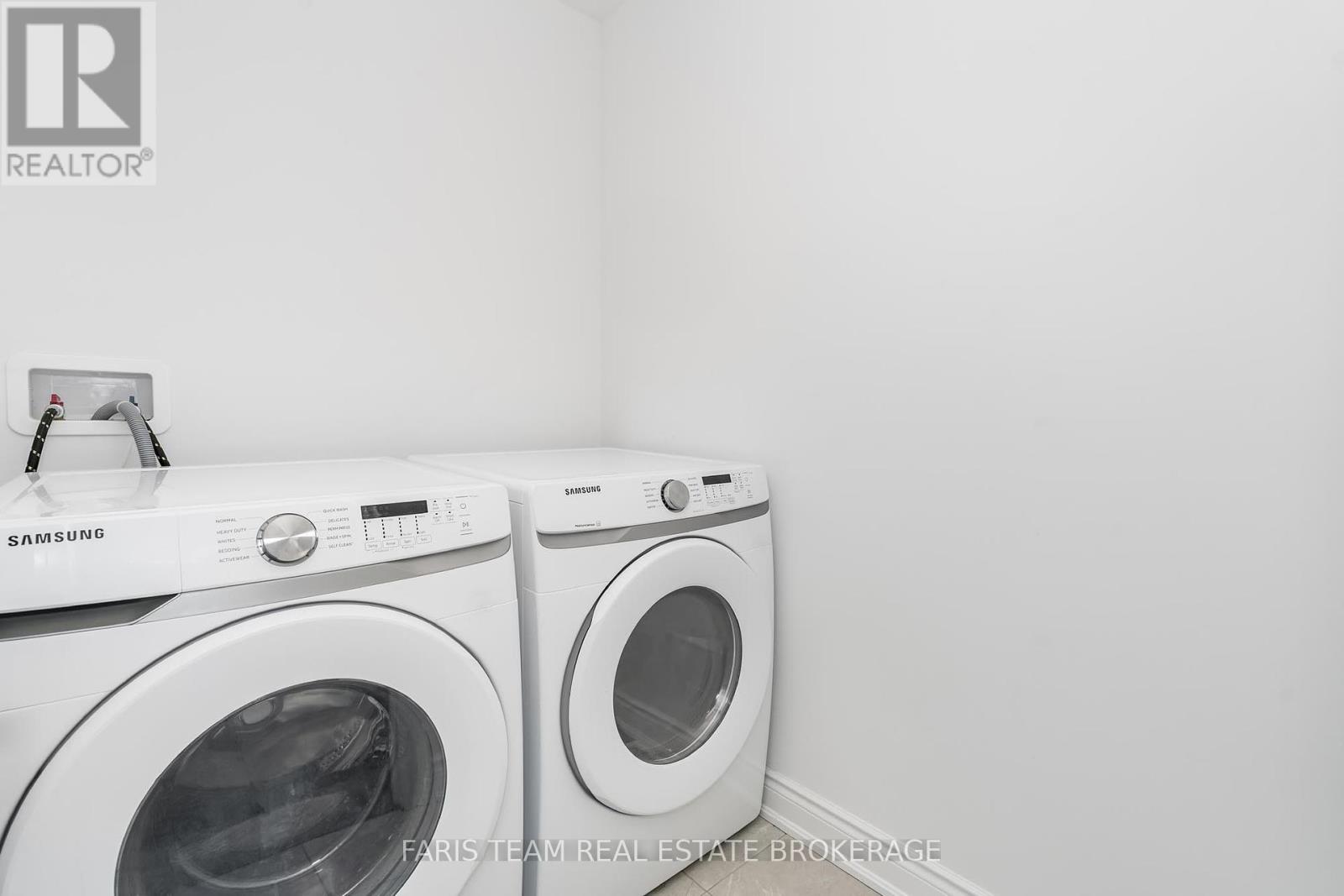 7 Lisa Street, Wasaga Beach, Ontario  L9Z 0K9 - Photo 18 - S12320349