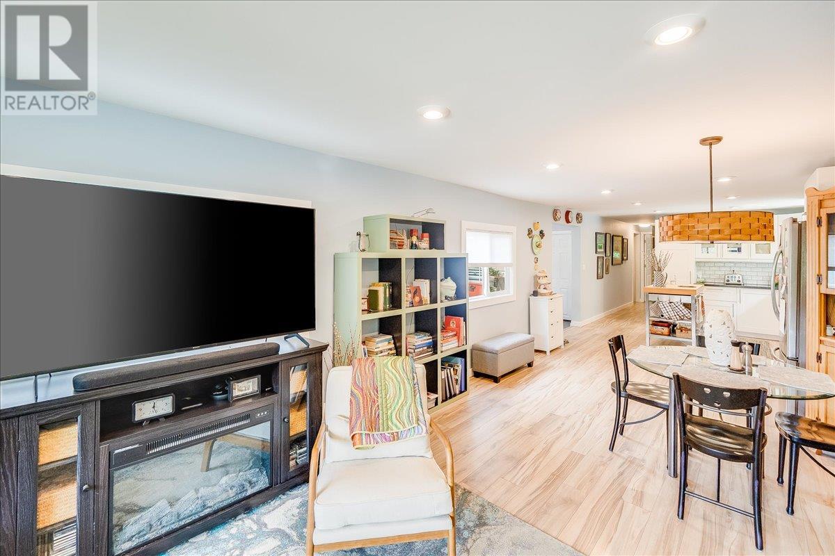 4029 Broadwater Road Unit# 16, Robson, British Columbia  V1N 4V6 - Photo 28 - 10358099