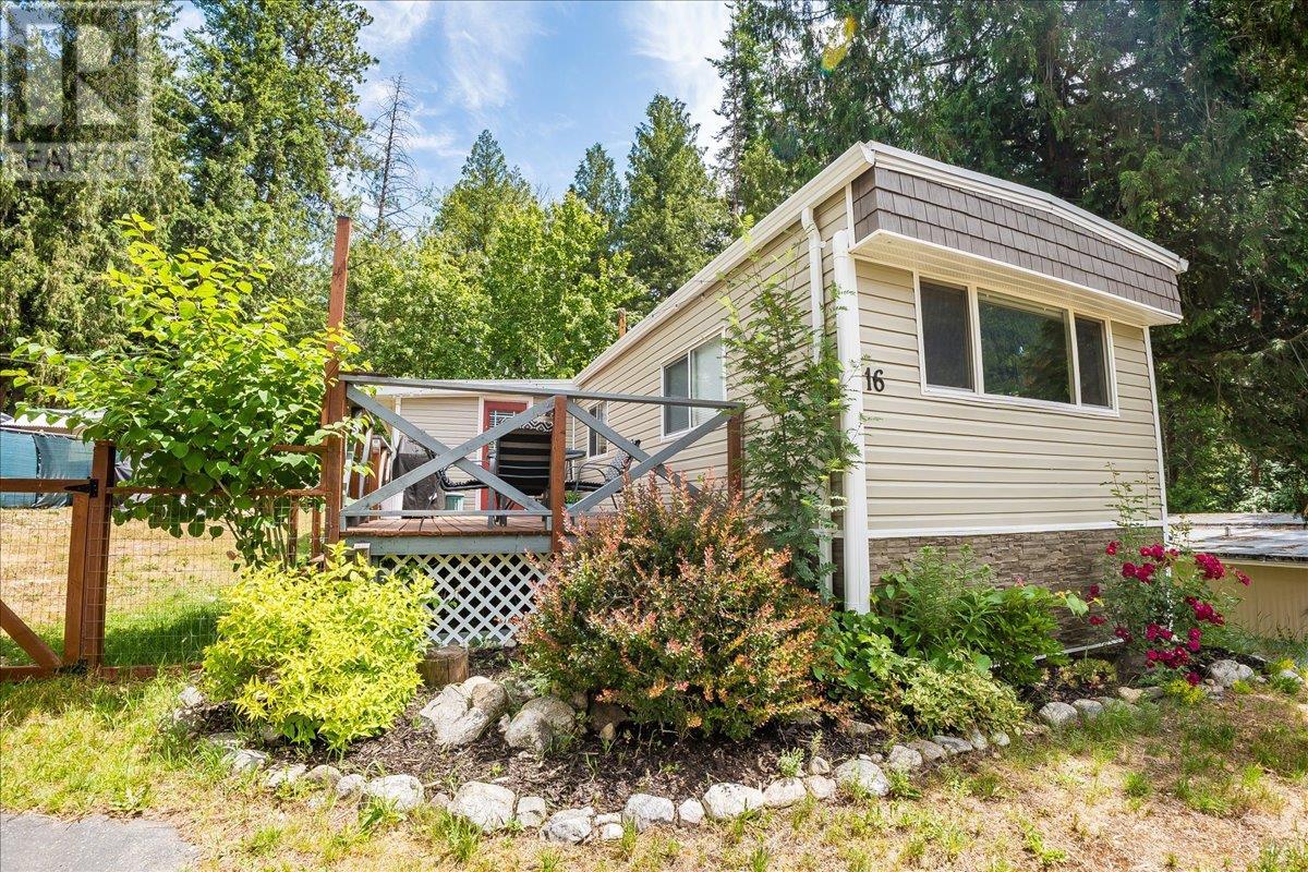 4029 Broadwater Road Unit# 16, Robson, British Columbia  V1N 4V6 - Photo 1 - 10358099