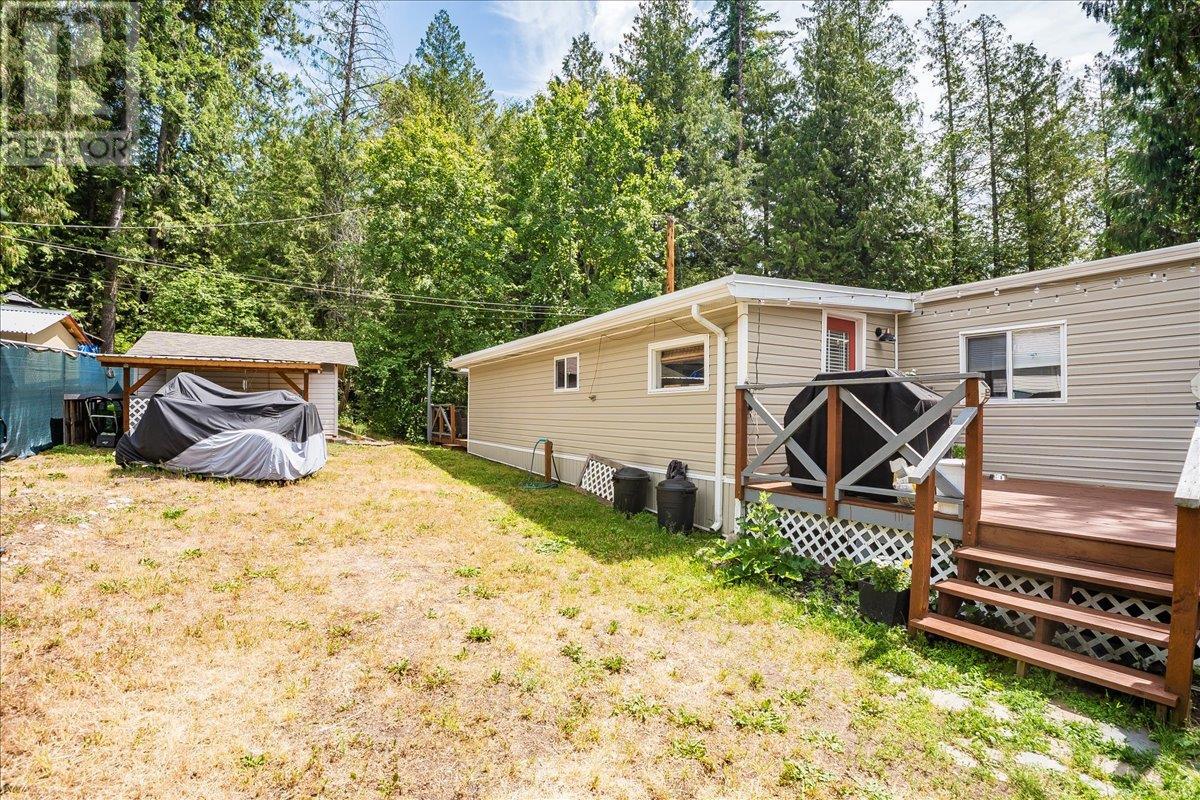 4029 Broadwater Road Unit# 16, Robson, British Columbia  V1N 4V6 - Photo 8 - 10358099