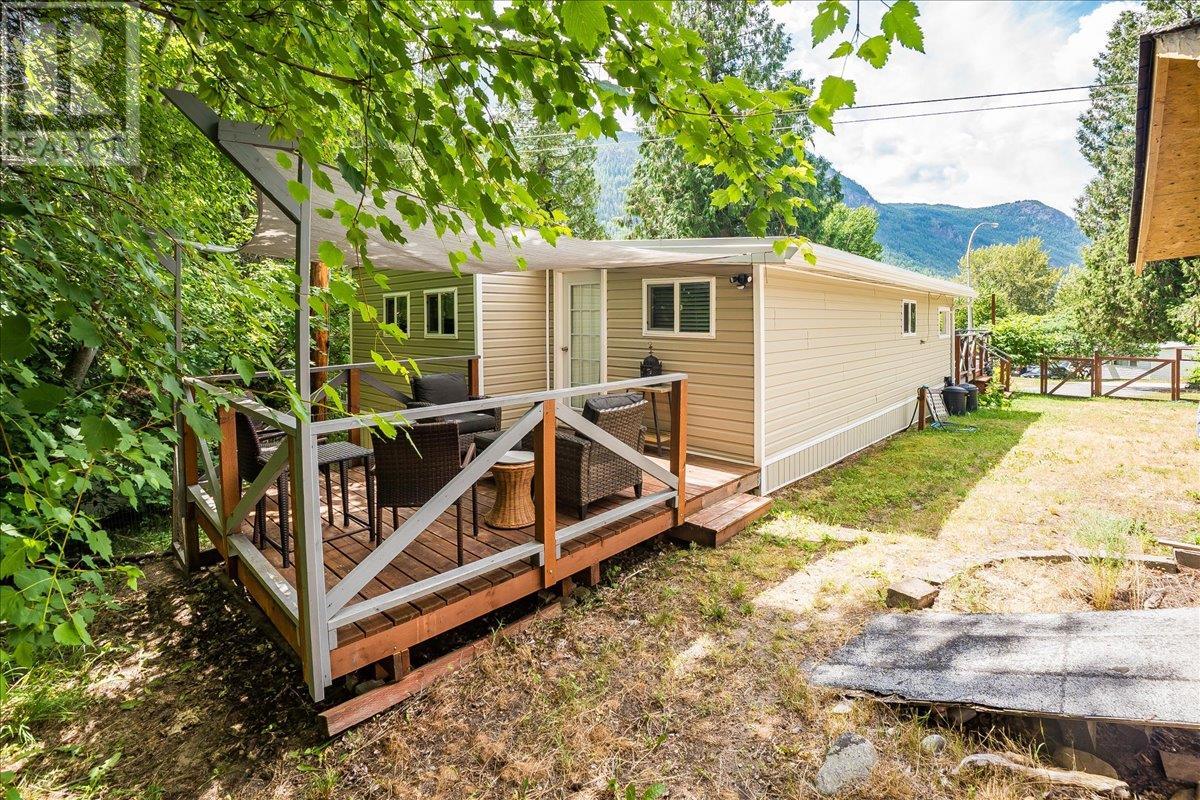 4029 Broadwater Road Unit# 16, Robson, British Columbia  V1N 4V6 - Photo 42 - 10358099