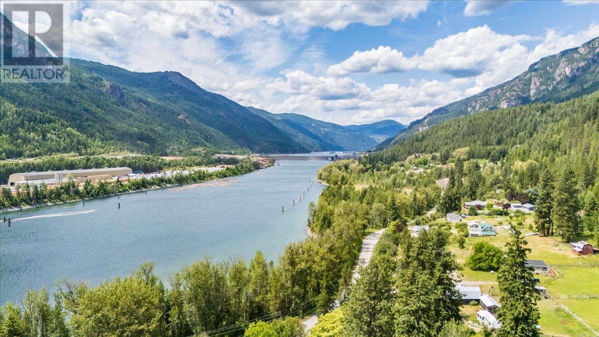 4029 Broadwater Road Unit# 16, Robson, British Columbia  V1N 4V6 - Photo 49 - 10358099