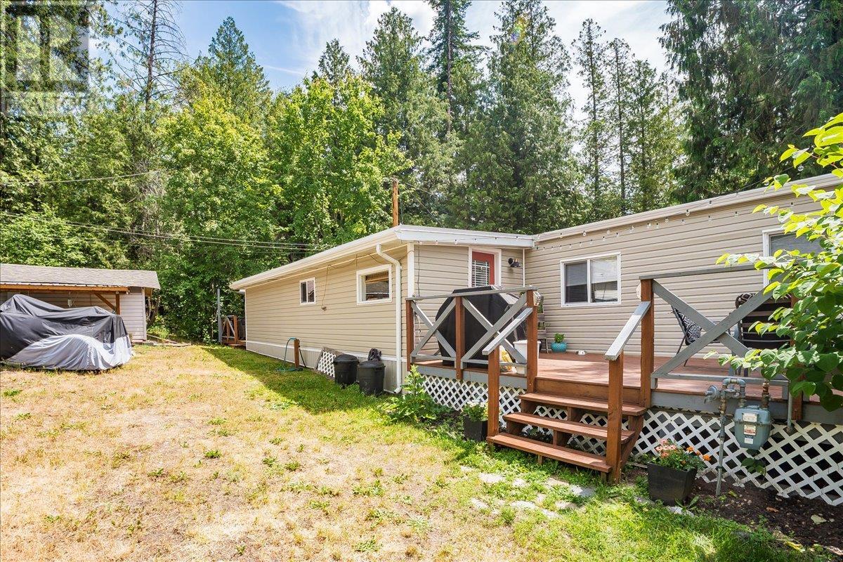 4029 Broadwater Road Unit# 16, Robson, British Columbia  V1N 4V6 - Photo 4 - 10358099