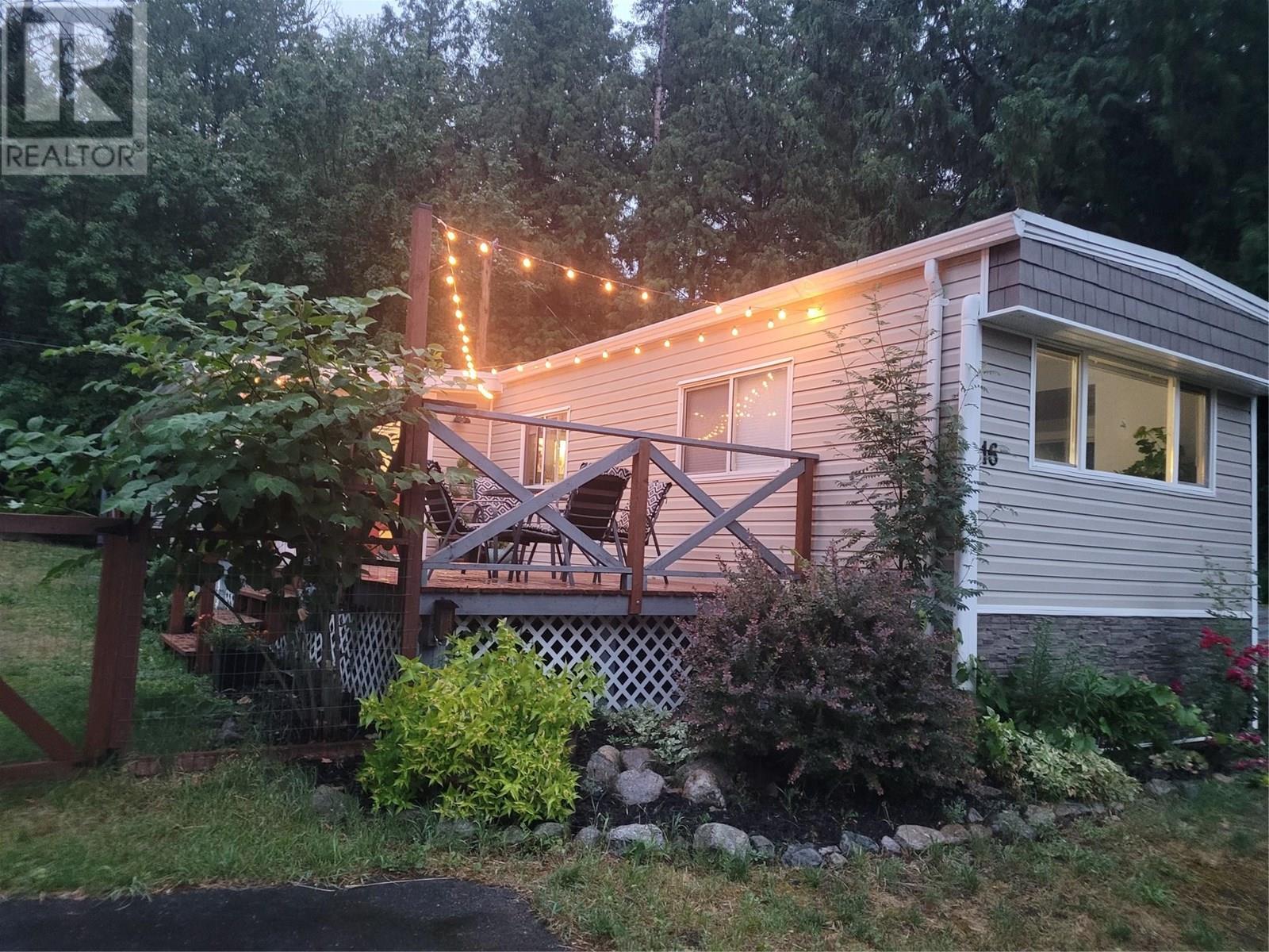 4029 Broadwater Road Unit# 16, Robson, British Columbia  V1N 4V6 - Photo 5 - 10358099