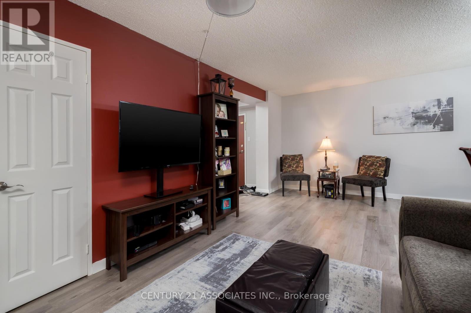 402 - 5 Lisa Street, Brampton, Ontario  L6T 4T4 - Photo 10 - W12320291