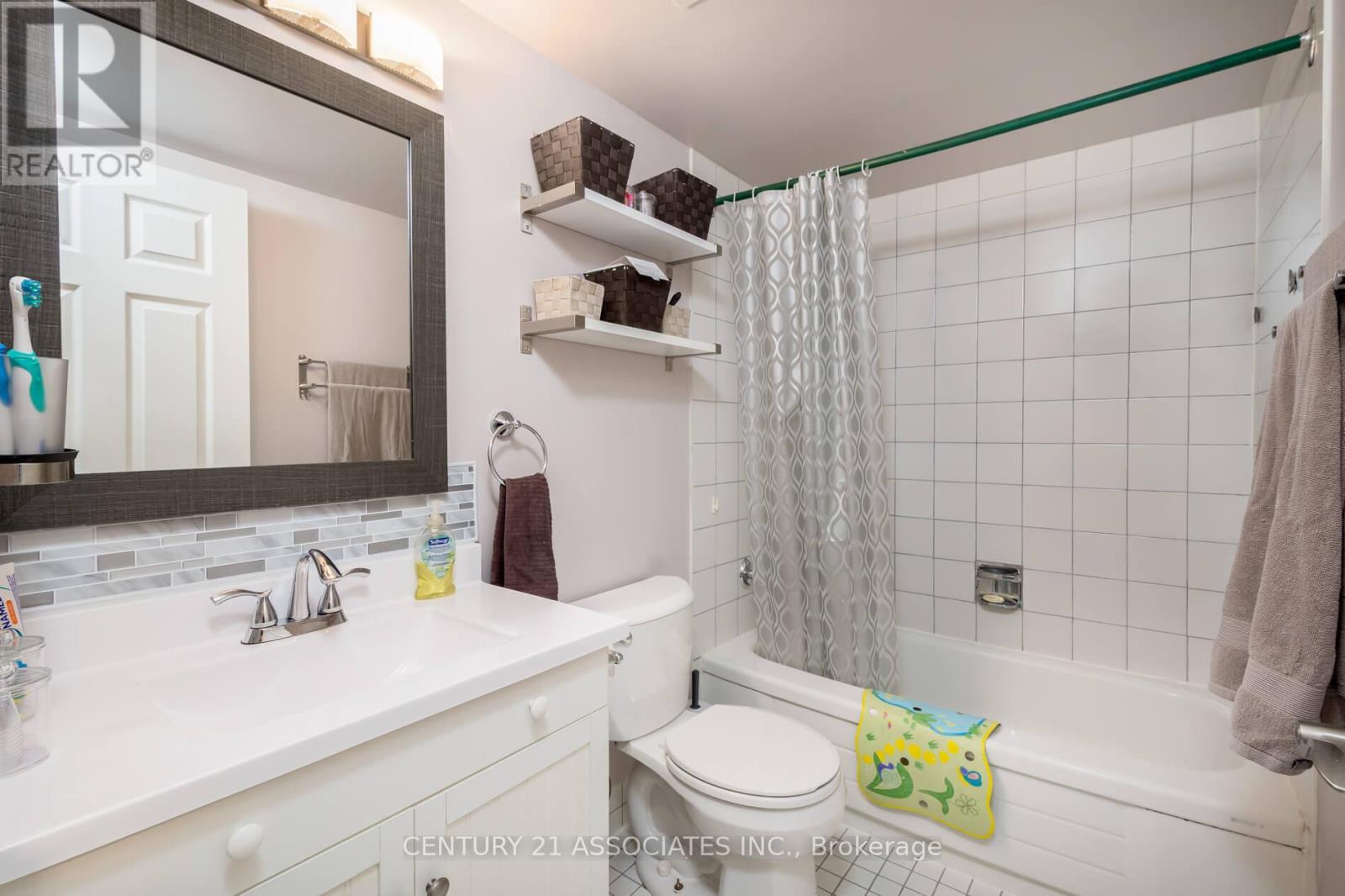 402 - 5 Lisa Street, Brampton, Ontario  L6T 4T4 - Photo 18 - W12320291