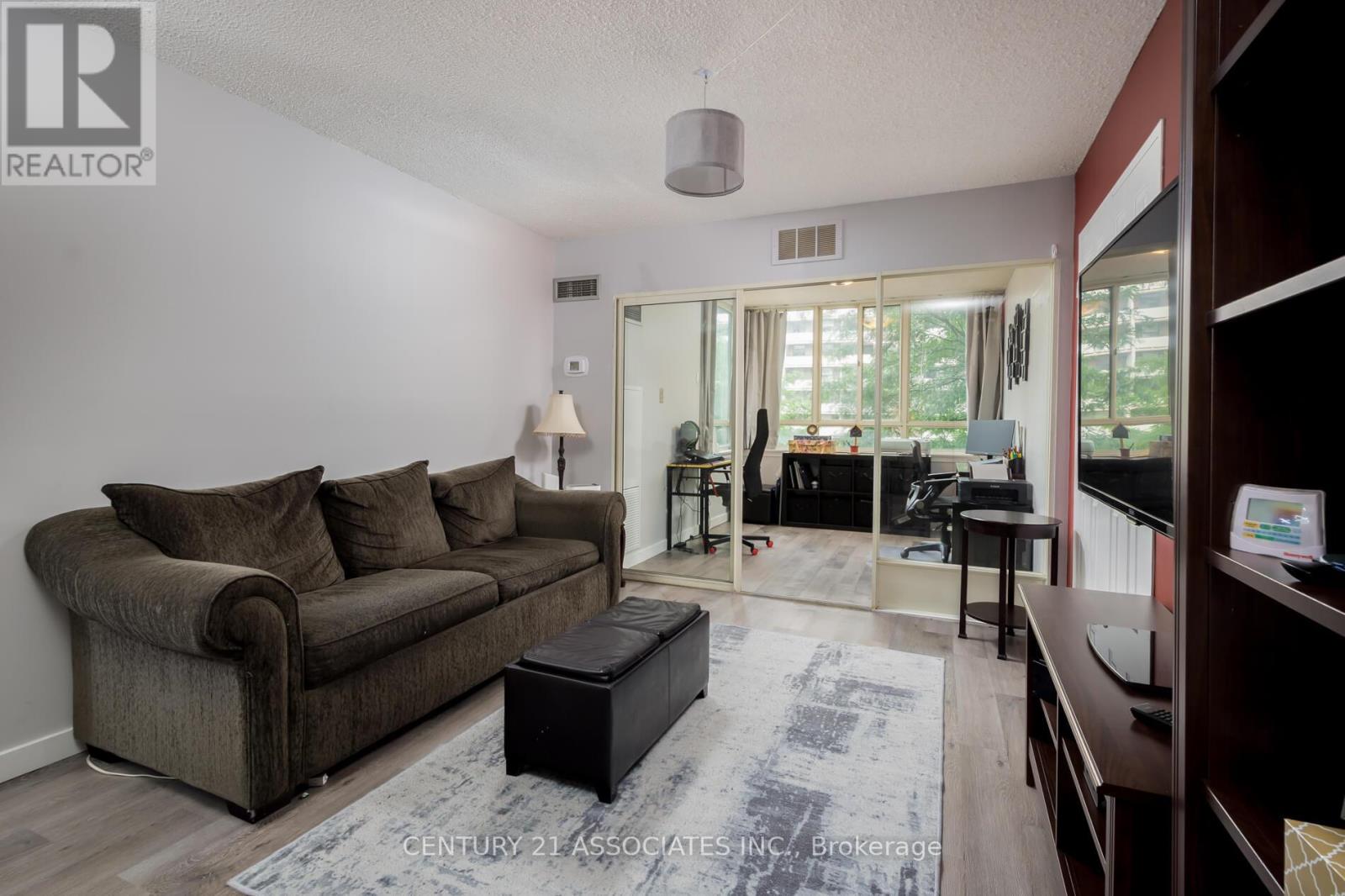 402 - 5 Lisa Street, Brampton, Ontario  L6T 4T4 - Photo 7 - W12320291