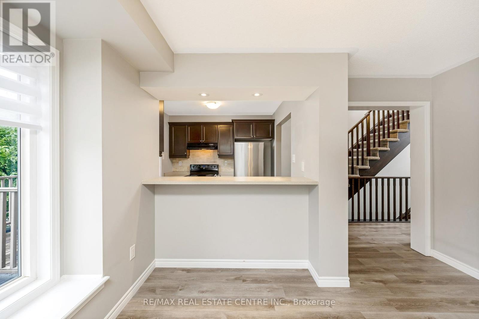 761 Challinor Terrace, Milton, Ontario  L9T 7V5 - Photo 18 - W12320342