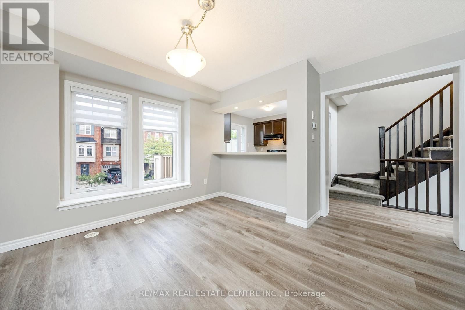 761 Challinor Terrace, Milton, Ontario  L9T 7V5 - Photo 19 - W12320342