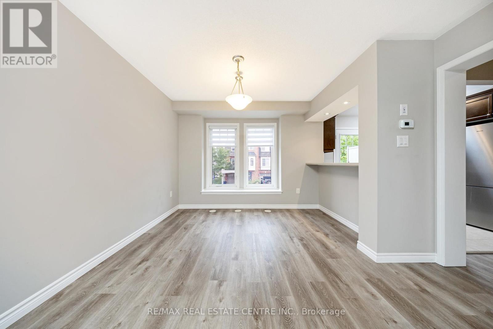 761 Challinor Terrace, Milton, Ontario  L9T 7V5 - Photo 20 - W12320342