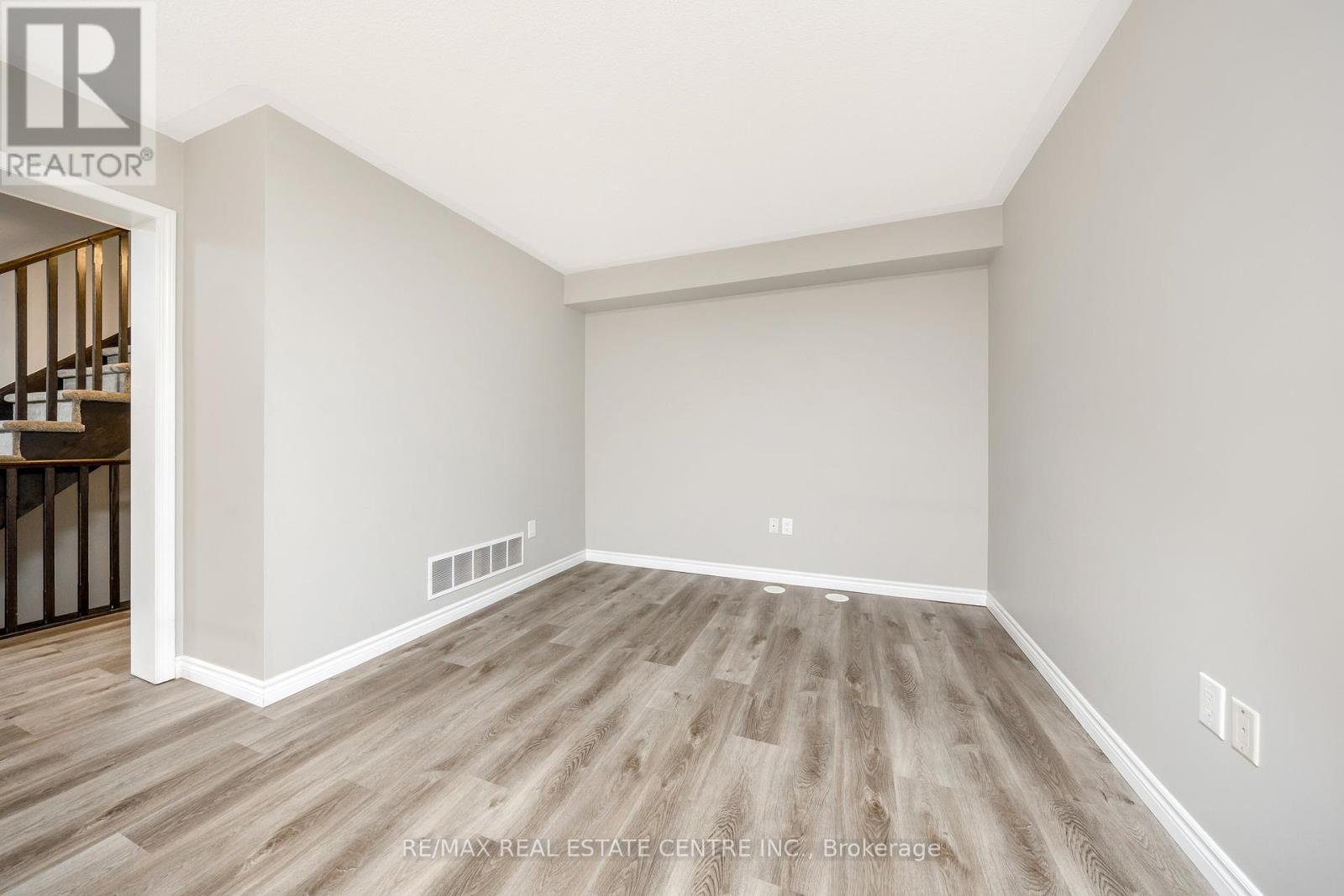 761 Challinor Terrace, Milton, Ontario  L9T 7V5 - Photo 23 - W12320342