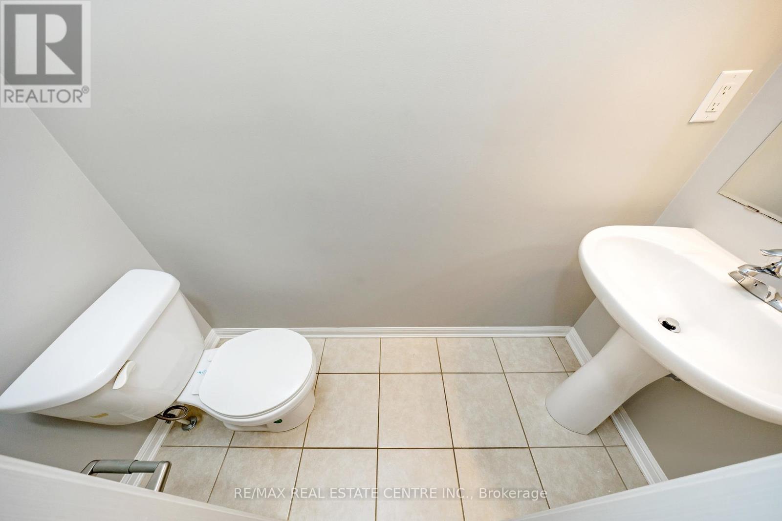 761 Challinor Terrace, Milton, Ontario  L9T 7V5 - Photo 9 - W12320342