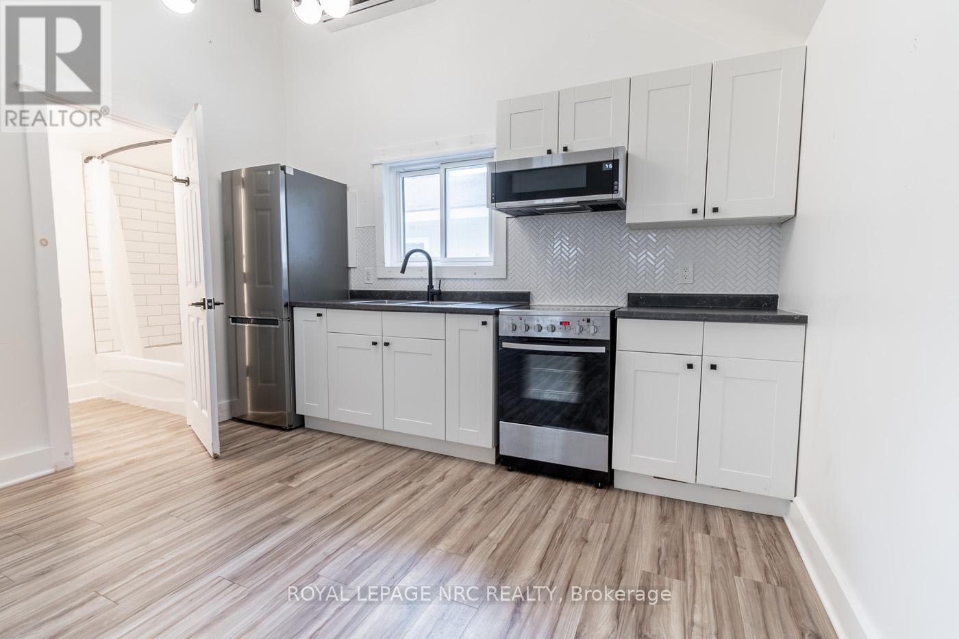 387 Elmwood Avenue, Fort Erie, Ontario  L0S 1B0 - Photo 20 - X12320380