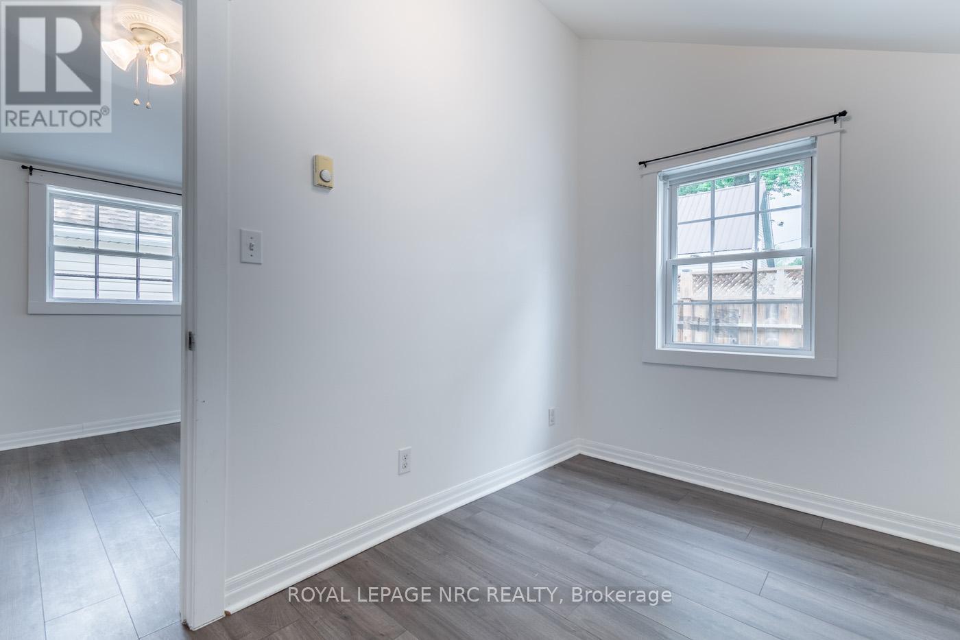 387 Elmwood Avenue, Fort Erie, Ontario  L0S 1B0 - Photo 35 - X12320380