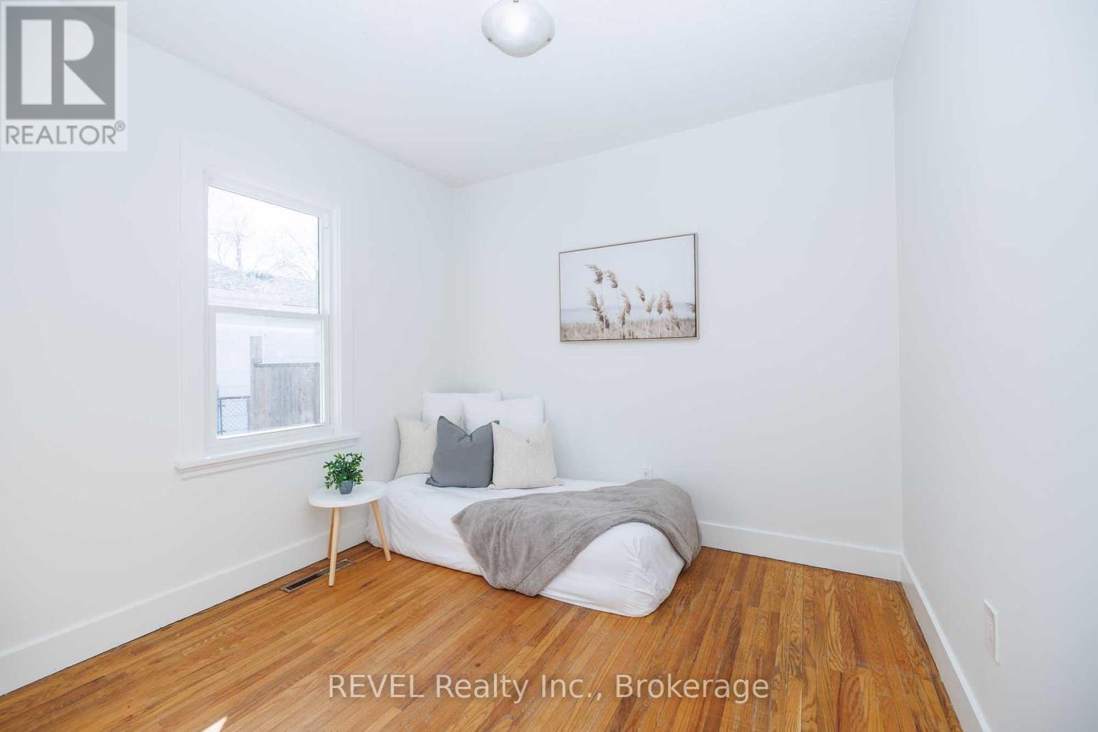 9 Colborne Street, Thorold, Ontario  L2V 3P6 - Photo 16 - X12320404