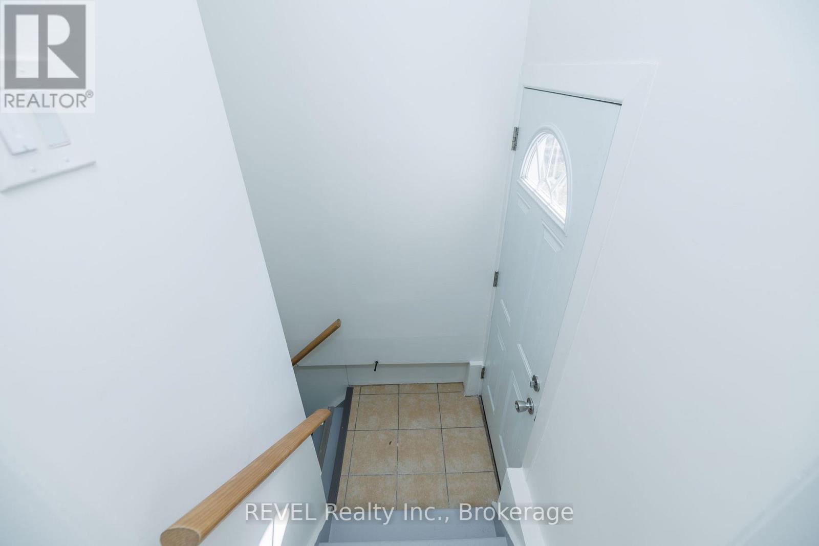 9 Colborne Street, Thorold, Ontario  L2V 3P6 - Photo 18 - X12320404